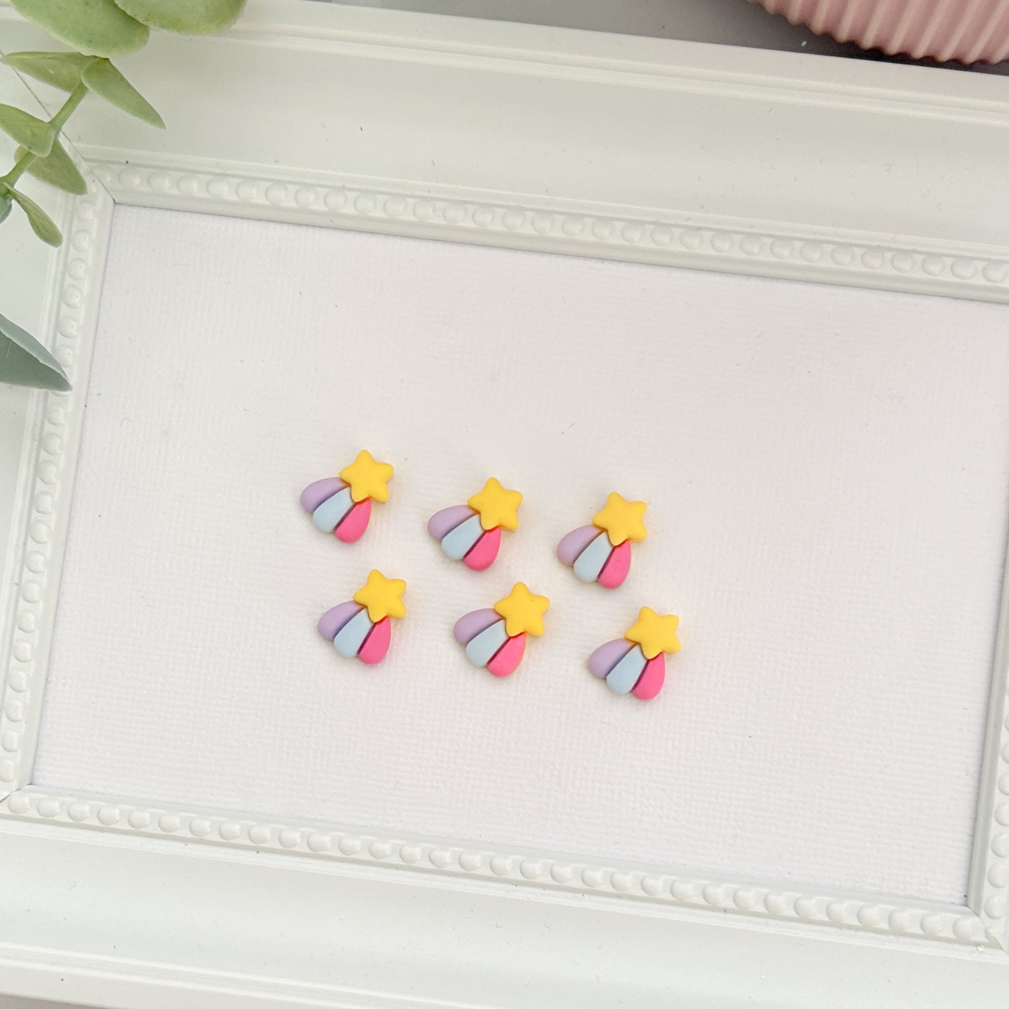 Shooting Star (Pack of 6) Resin Embellishments